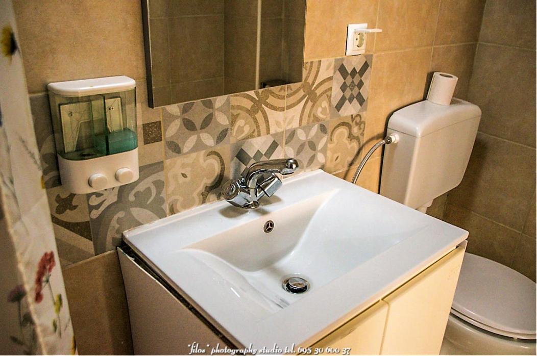Happy Travellers Apartment Солун Екстериор снимка